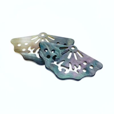 Alternative view of 2pc 18mm x 30mm Natural Black Mother of Pearl Filigree Fan Shape Pendants BM-0095