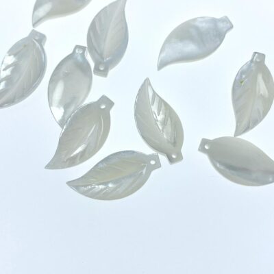 Alternative view of 9mm x 20mm White Mother of Pearl Hand Carved Leaf Pendants WM-0163