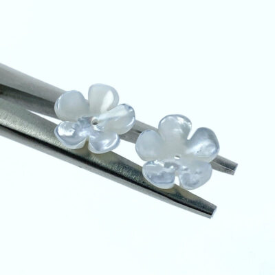 Alternative view of 10pc Tropical Bowl Flower Beads White Mother Of Pearl 13mm Hand Carved Charms WM-0059