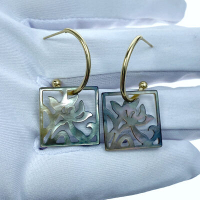 Alternative view of 2pc Orchid Flower Beads Black Mother of Pearl Orchid Pendants BM-0038
