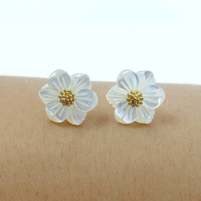 10pc Hibiscus Flower Beads White Mother Of Pearl 12mm Hand Carved WM-0212