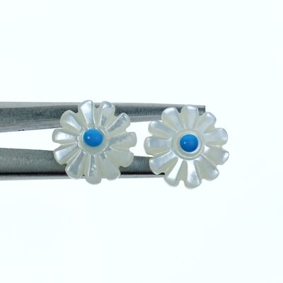 Alternative view of 10pc Daisy Flower Beads White Mother Of Pearl Hand Carved WM-0100