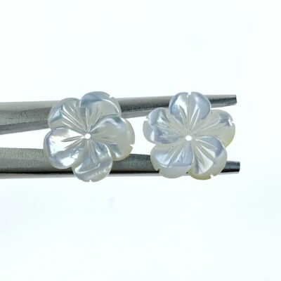 10pc Hand Carved Flower Beads Mother Of Pearl 15mm White Oyster Shell DIY Bridal Jewelry Earring Making Natural Organic Handmade WM-0133
