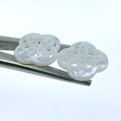 Alternative view of 2pc Clover Charm Beads White Mother of Pearl WM-0155