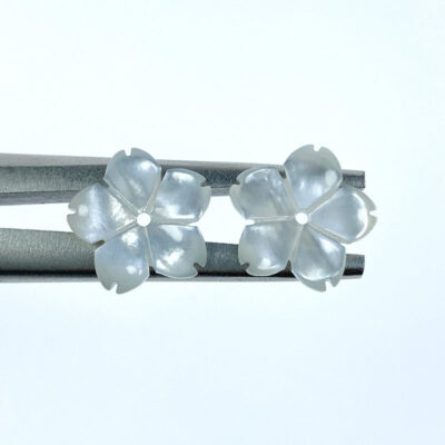 10pc Sakura Flower Beads White Mother Of Pearl 12mm Hand Carved WM-0211