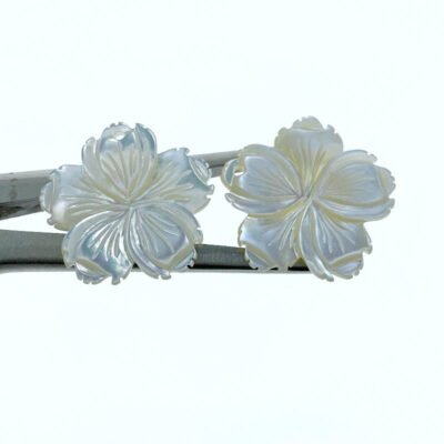 Alternative view of 6pc Hawaiian Flower Beads Mother Of Pearl WM-0138