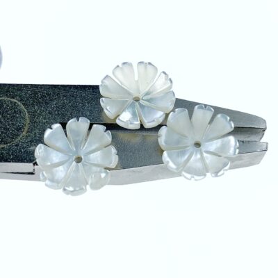 Alternative view of 10pc Tropical Flower Beads White Mother Of Pearl 10mm Hand Carved WM-0202
