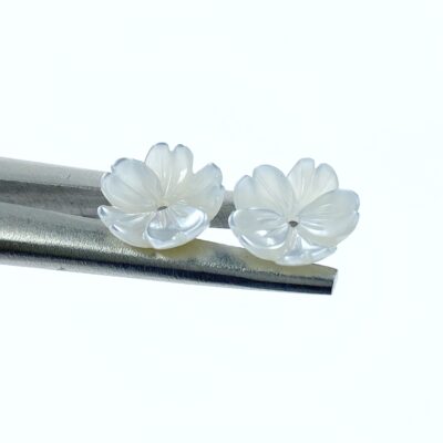 Alternative view of 10pc Tropical Flower Beads White Mother Of Pearl WM-0069