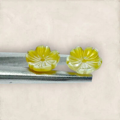 Alternative view of 10pc Tropical Flower Beads Yellow Mother of Pearl Hawaiian Design YM-0019