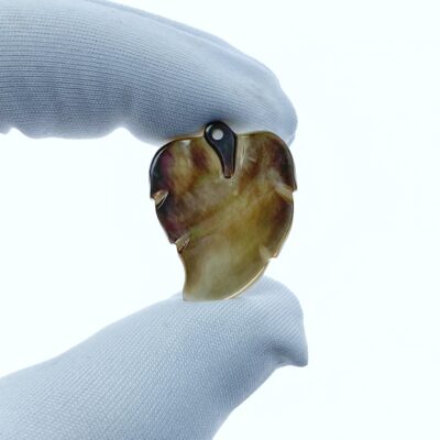 Alternative view of 6pc 19mm x 23mm Black Mother of Pearl Hand Carved Leaf Pendants BM-0048