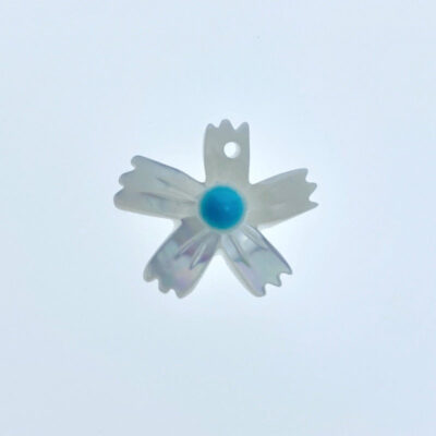 10pc Flower Beads White Mother Of Pearl 15mm Hand Carved WM-0187