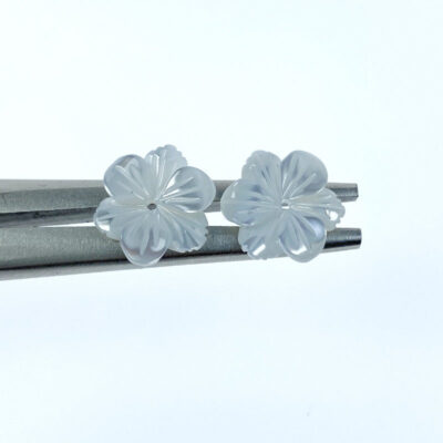 Alternative view of 10pc Hibiscus Flower Beads White Mother Of Pearl 12mm Hand Carved WM-0212