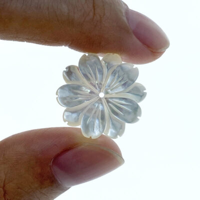 Alternative view of 6pc Daisy Flower Beads White Mother Of Pearl Hand Carved WM-0023