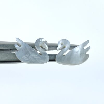 6pc 18mm x 12mm White Mother of Pearl Swan Pendants WM-0190