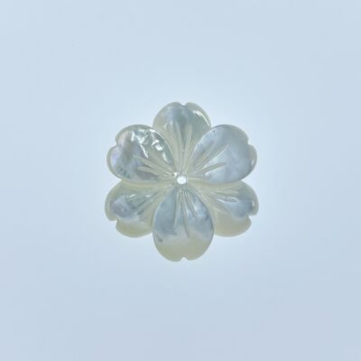6pc 18mm Hand Carved White Mother of Pearl 6-petal Flower Beads WM-0104