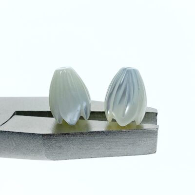 Alternative view of 6pc 8mm x 11mm White Mother of Pearl Jasmine Flower Beads WM-0017