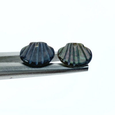 Alternative view of 10pc Clam Shaped Black Mother Of Pearl Beads 10mm Double Sided Hand Carved Charms Pendants BM-0054