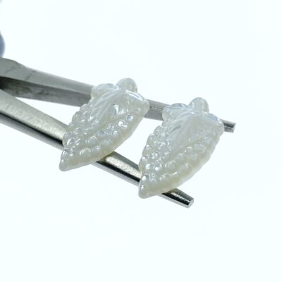 Alternative view of 14mm x 21mm Carved White Mother of Pearl Grape Beads WM-0177