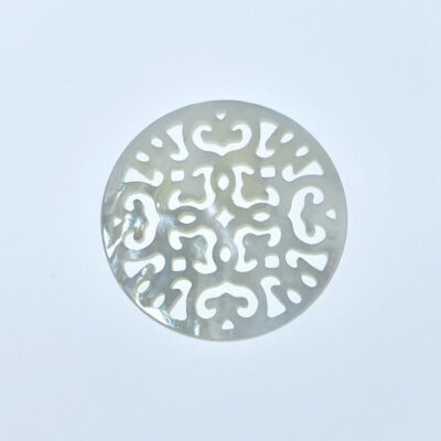 2pc Filigree Round Pendants Beads White Mother of Pearl WM-0086
