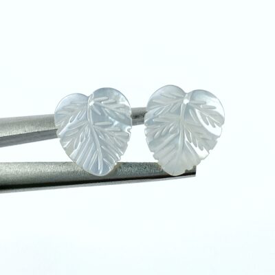 10pc Carved Leaf Beads White Mother Of 14mm Charms WM-0125