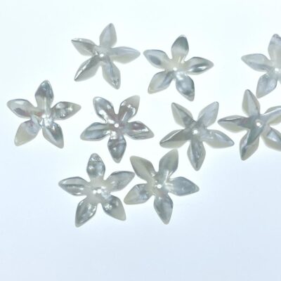 Alternative view of 6pc 18mm Hand Carved White Mother of Pearl 5-petal Flower Beads WM-0021