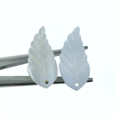 Alternative view of 10pc White Leaf Mother Of Pearl Beads 32mm Hand Carved Freshwater Pearl Shell Necklace Pendants For Jewelry Making Nature Natural FWM-0001