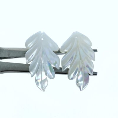 2pc 18mm x 31mm White Mother of Pearl Hand Carved Leaf Pendants WM-0044