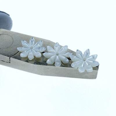 Alternative view of 10pc Flower Beads White Mother Of Pearl Hand Carved 10mm WM-0060