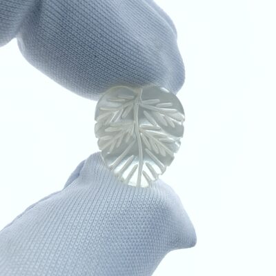 Alternative view of 10pc Carved Leaf Beads White Mother Of 14mm Charms WM-0125