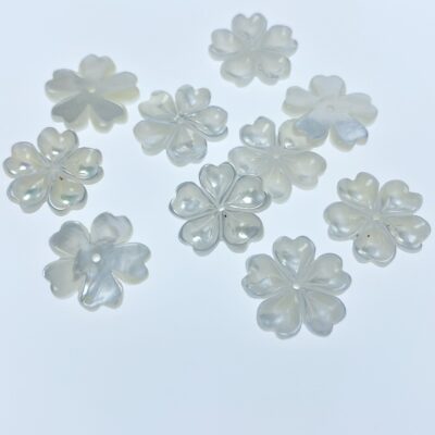 Alternative view of 10pc Flower Beads White Mother Of Pearl 15mm WM-0136