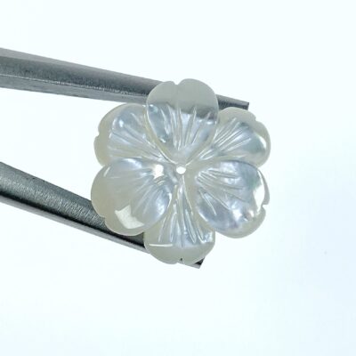 Alternative view of 6pc 20mm Hand Carved White Mother of Pearl 6-petal Flower Beads WM-0206