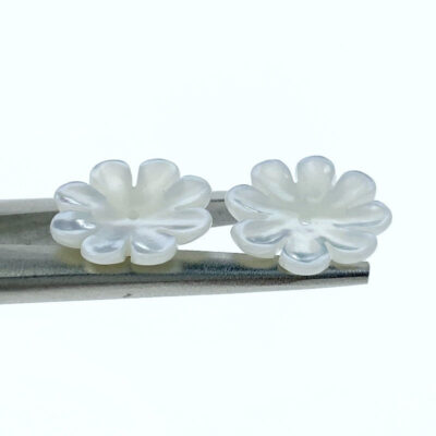 Alternative view of 10pc Flower Beads Bowl White Mother Of Pearl 15mm Hand Carved WM-0029