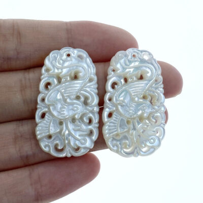 Alternative view of 2pcs Phoenix Pendant Beads Hand White Mother of Pearl WM-0066