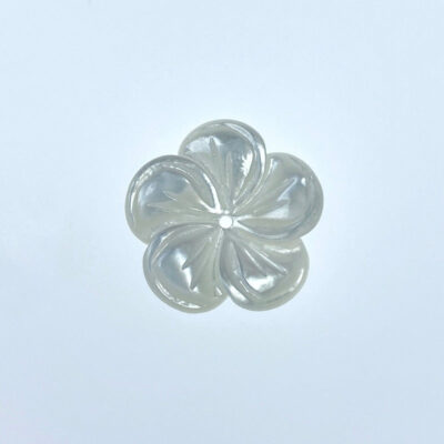 10pc Topical Flower White Mother Of Pearl 15mm Hand Carved Beads WM-0217